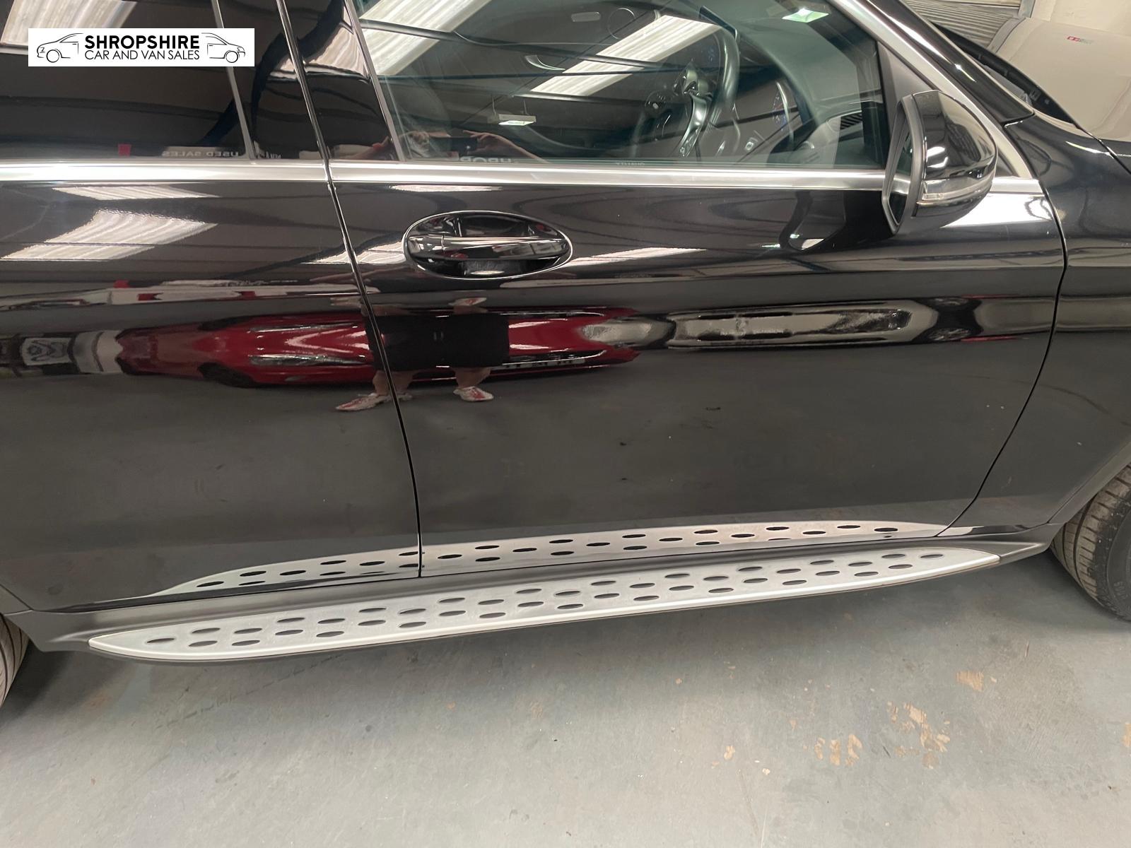 Mercedes-Benz GLC 2.0 GLC300d AMG Line (Premium) SUV 5dr Diesel G-Tronic+ 4MATIC Euro 6 (s/s) (245 ps)
