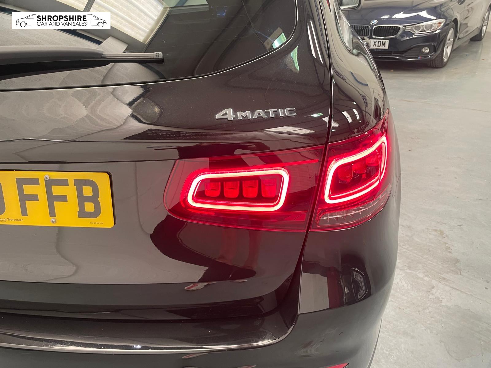 Mercedes-Benz GLC 2.0 GLC300d AMG Line (Premium) SUV 5dr Diesel G-Tronic+ 4MATIC Euro 6 (s/s) (245 ps)