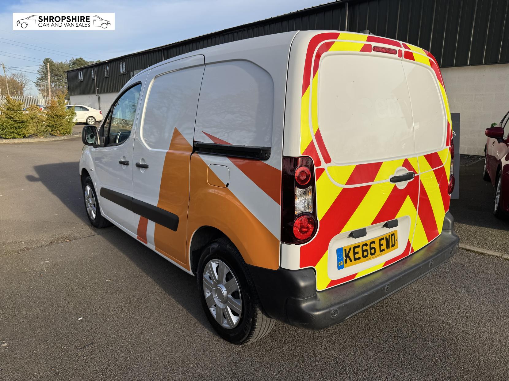 Peugeot Partner 1.6 BlueHDi 854 Professional Panel Van 5dr Diesel Manual L1 (112 g/km, 100 bhp)