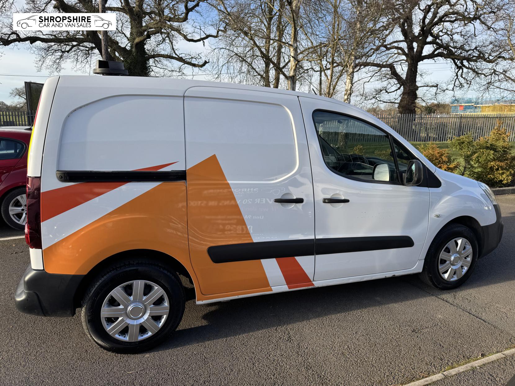 Peugeot Partner 1.6 BlueHDi 854 Professional Panel Van 5dr Diesel Manual L1 (112 g/km, 100 bhp)