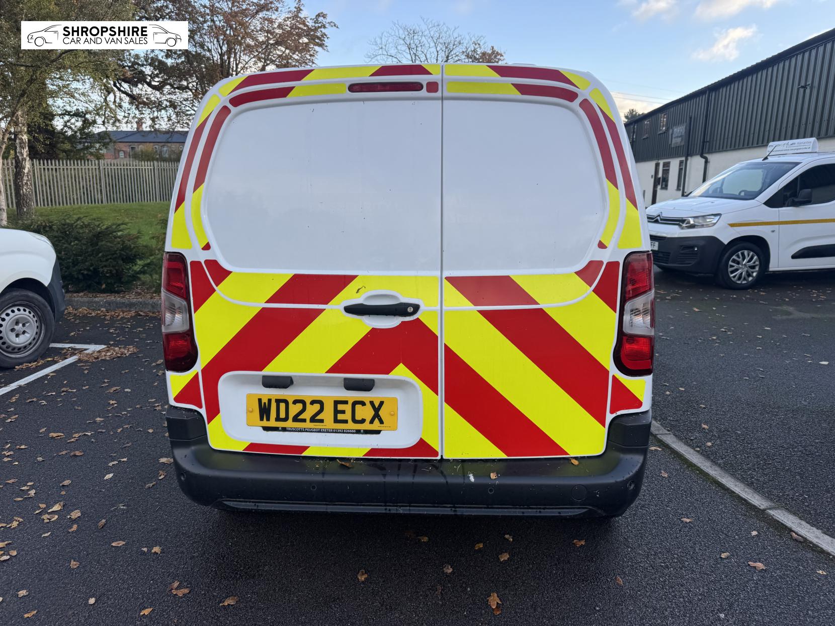 Peugeot Partner 1.5 BlueHDi 1000 Professional Premium Standard Panel Van 5dr Diesel Manual SWB Euro 6 (100 bhp)