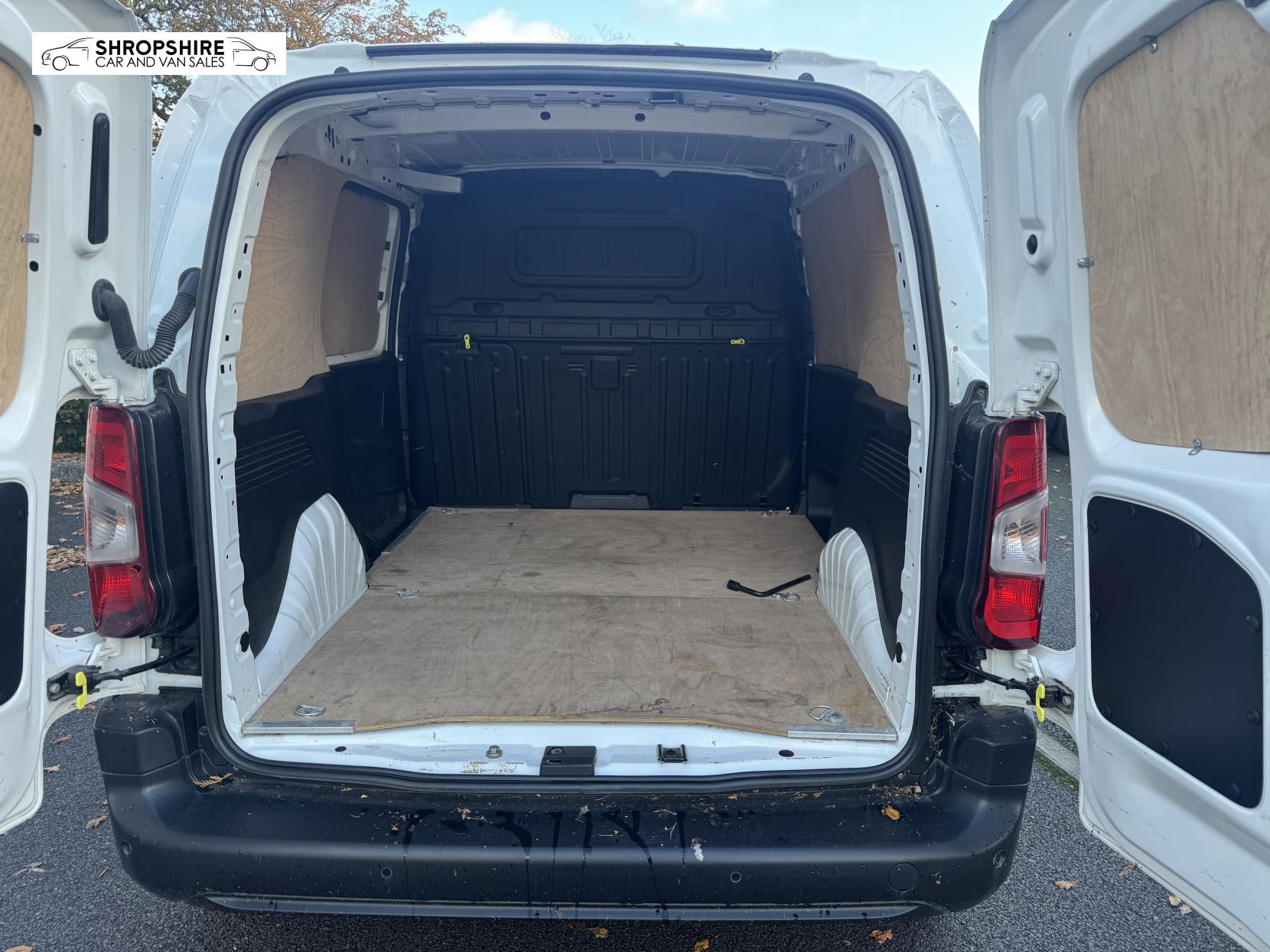 Peugeot Partner 1.5 BlueHDi 1000 Professional Premium Standard Panel Van 5dr Diesel Manual SWB Euro 6 (100 bhp)