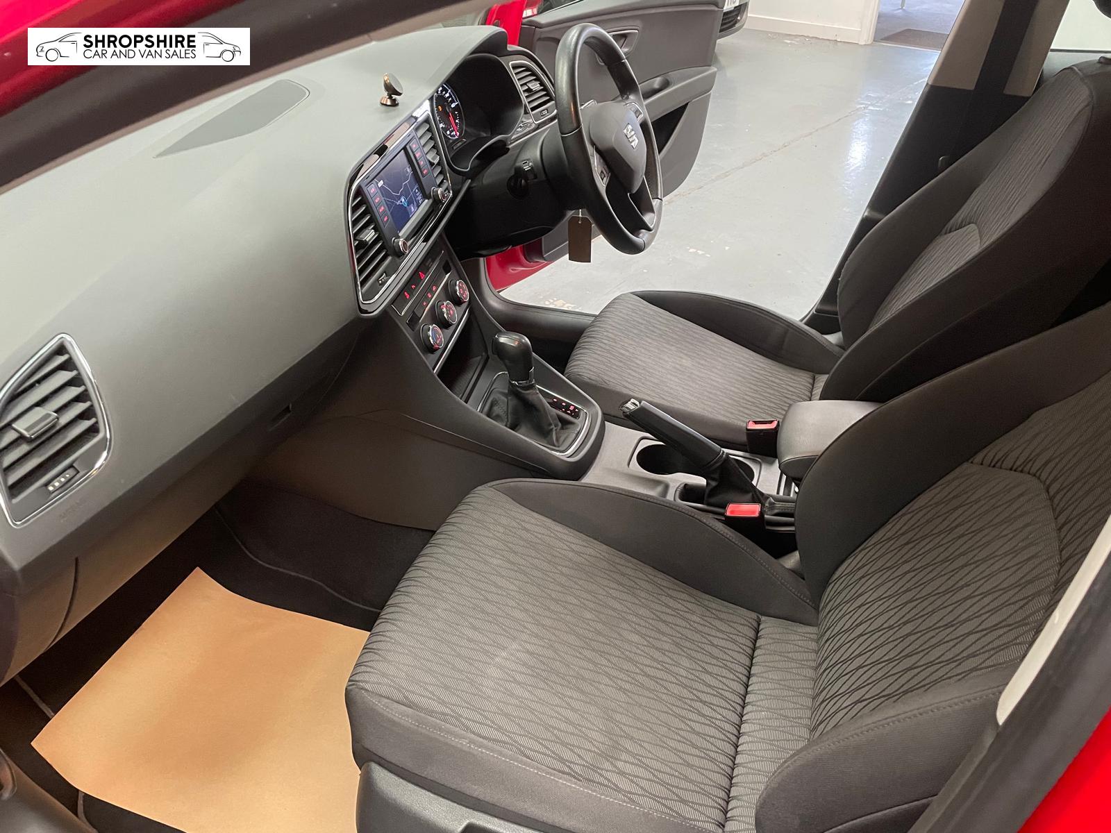 SEAT Leon 2.0 TDI CR SE Sport Tourer 5dr Diesel DSG Euro 5 (s/s) (150 ps)
