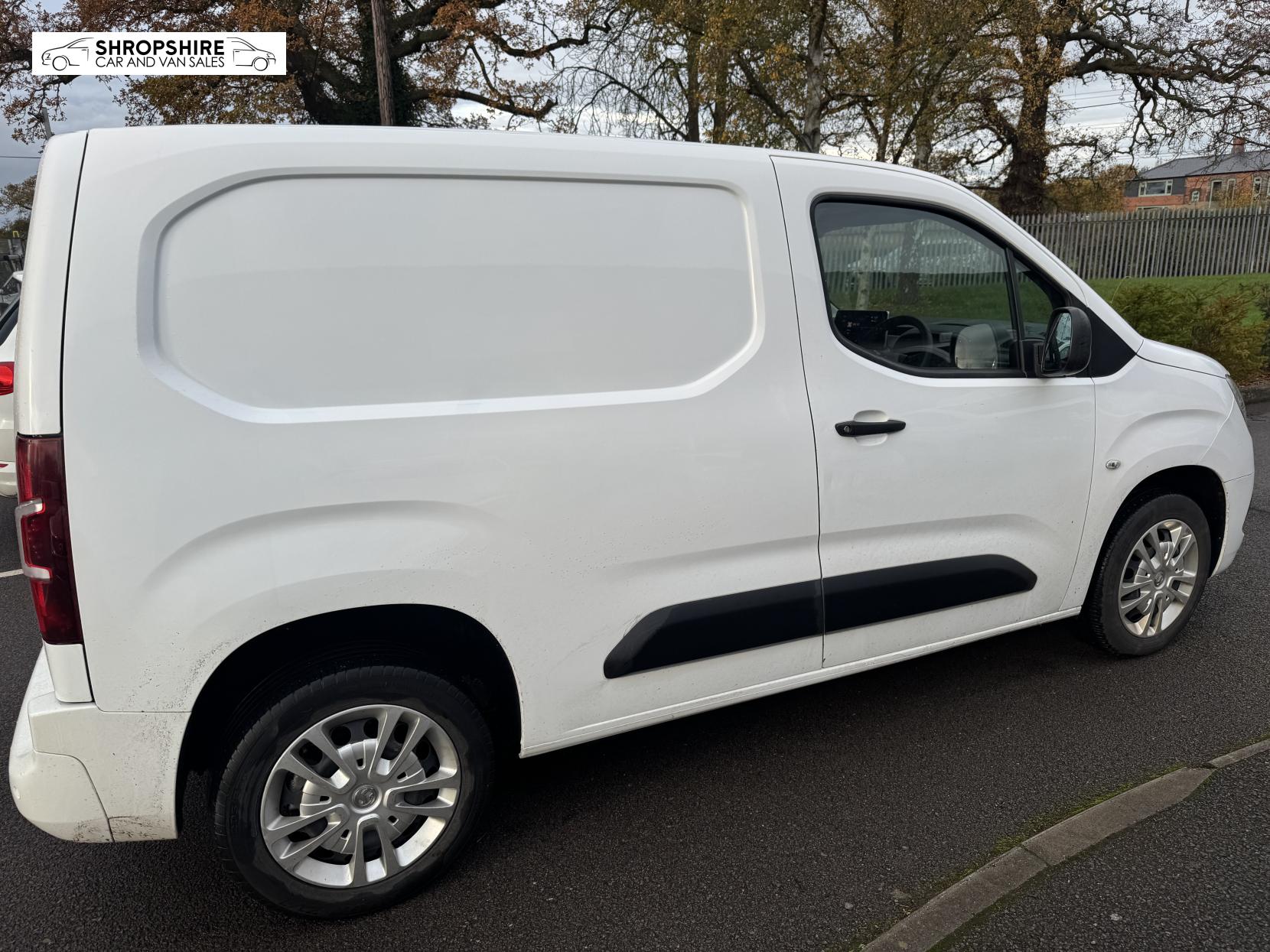 Vauxhall Combo 1.6 Turbo D 2300 Sportive Panel Van 4dr Diesel Manual L1 H1 Euro 6 (s/s) (100 ps)
