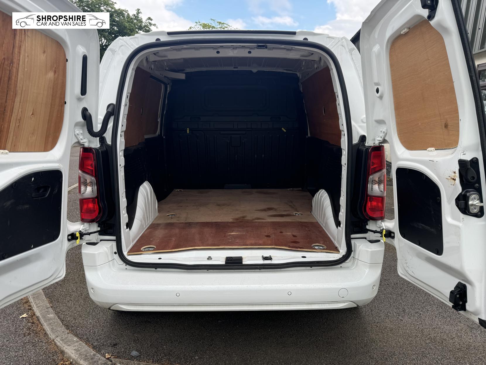 Vauxhall Combo 1.5 Turbo D 2300 Sportive Panel Van 4dr Diesel Manual L1 H1 Euro 6 (100 ps)