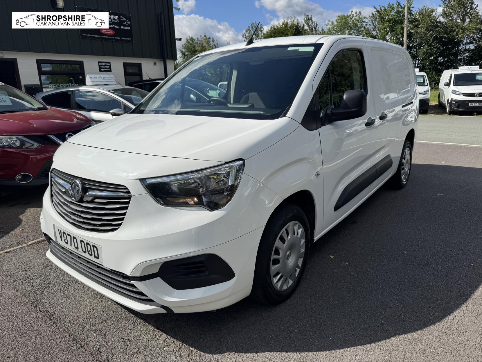 Vauxhall Combo 1.5 Turbo D 2300 Sportive Panel Van 4dr Diesel Manual L2 H1 Euro 6 (s/s) (100 ps)