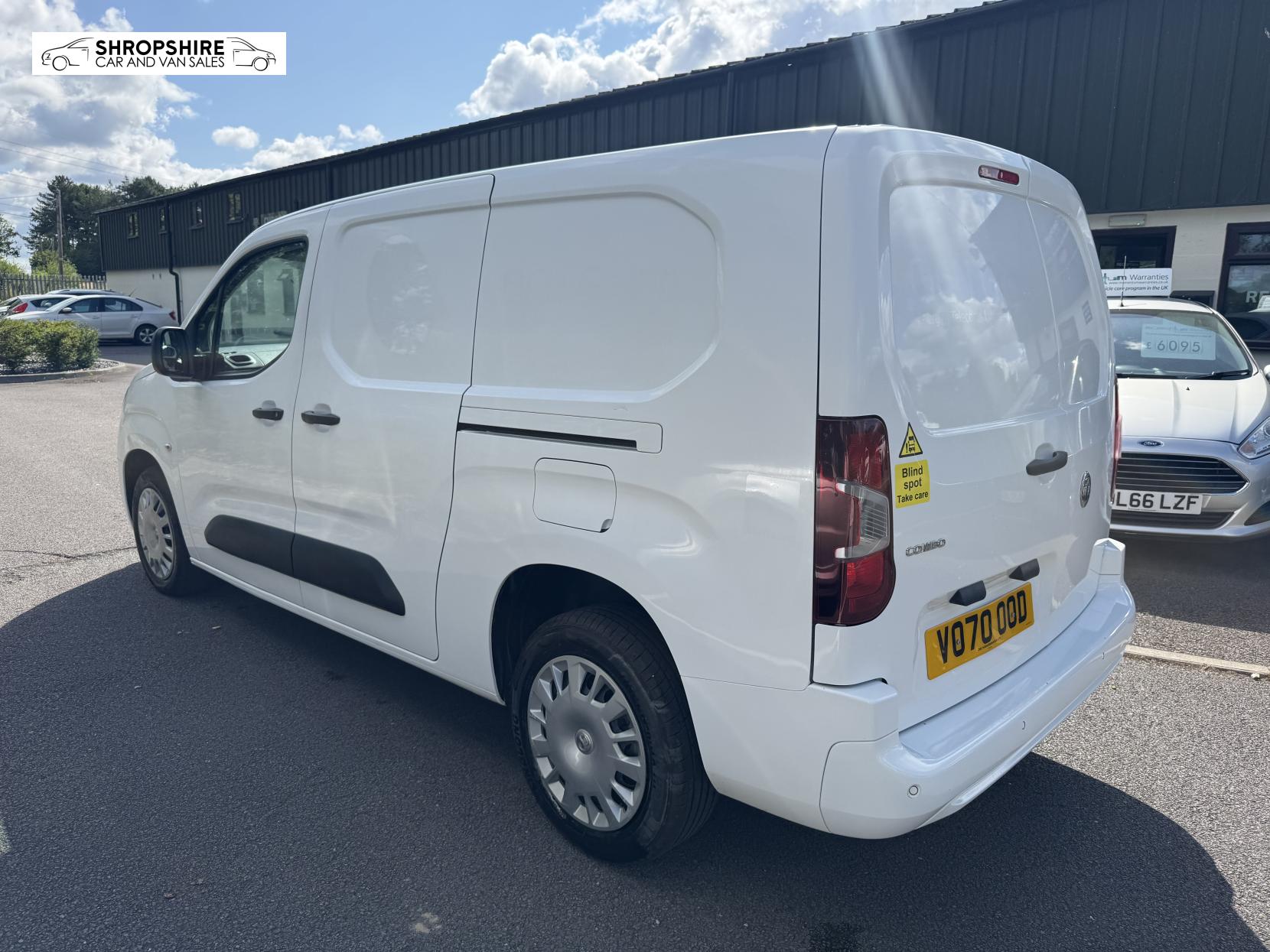 Vauxhall Combo 1.5 Turbo D 2300 Sportive Panel Van 4dr Diesel Manual L2 H1 Euro 6 (s/s) (100 ps)