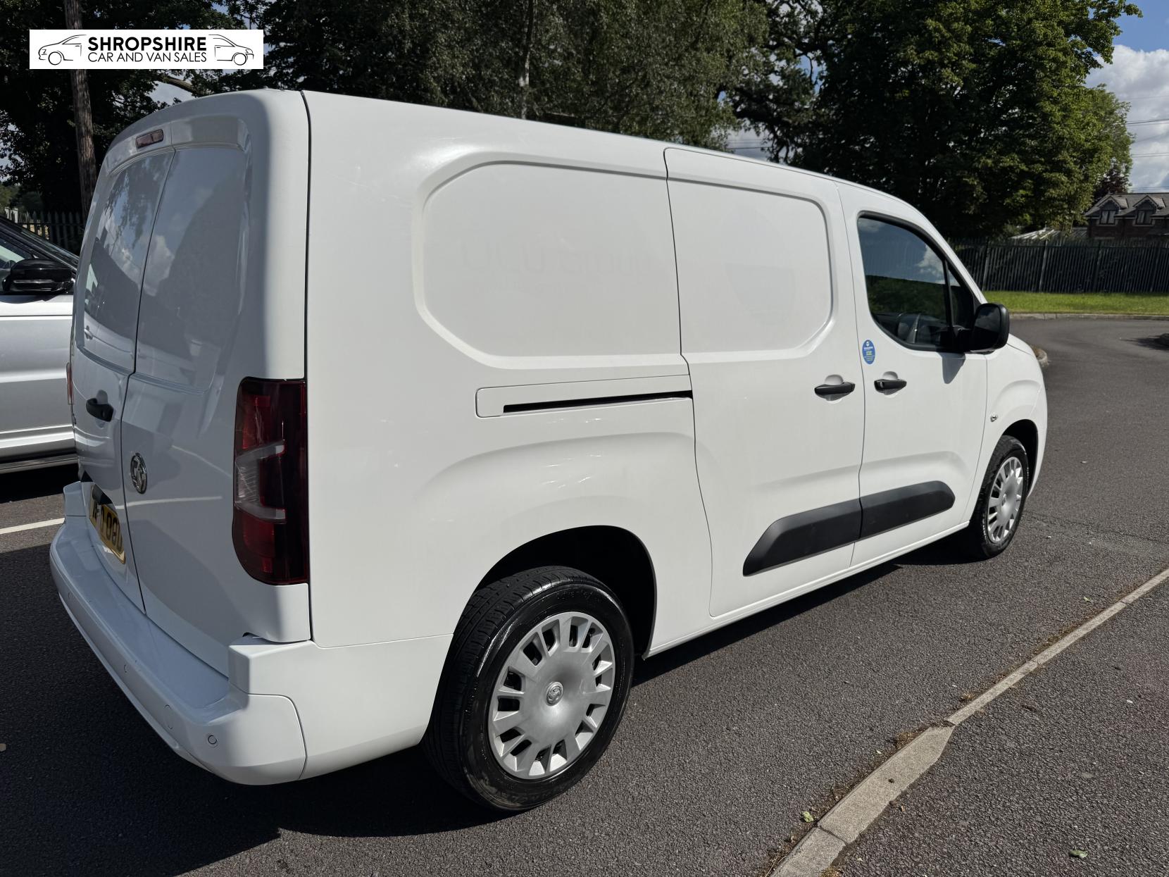 Vauxhall Combo 1.5 Turbo D 2300 Sportive Panel Van 4dr Diesel Manual L2 H1 Euro 6 (s/s) (100 ps)