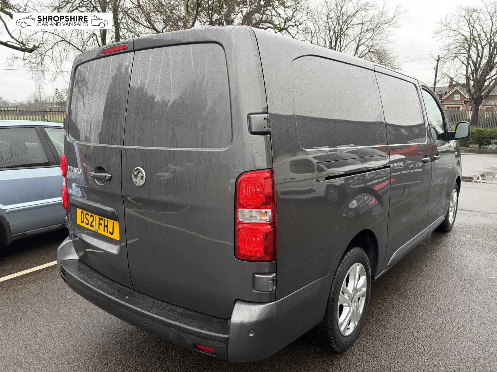 Vauxhall Vivaro 2.0 Turbo D 3100 Elite Panel Van 5dr Diesel Manual L2 H1 Euro 6 (s/s) (120 ps)