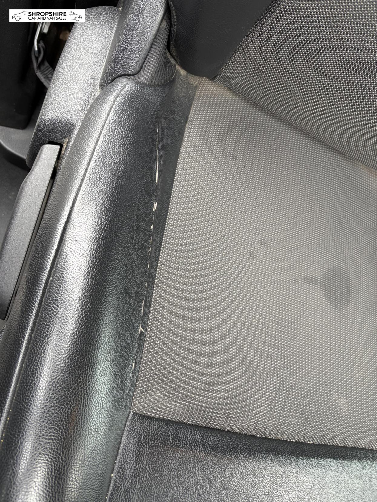 Vauxhall Vivaro 2.0 Turbo D 3100 Elite Panel Van 5dr Diesel Manual L2 H1 Euro 6 (s/s) (120 ps)