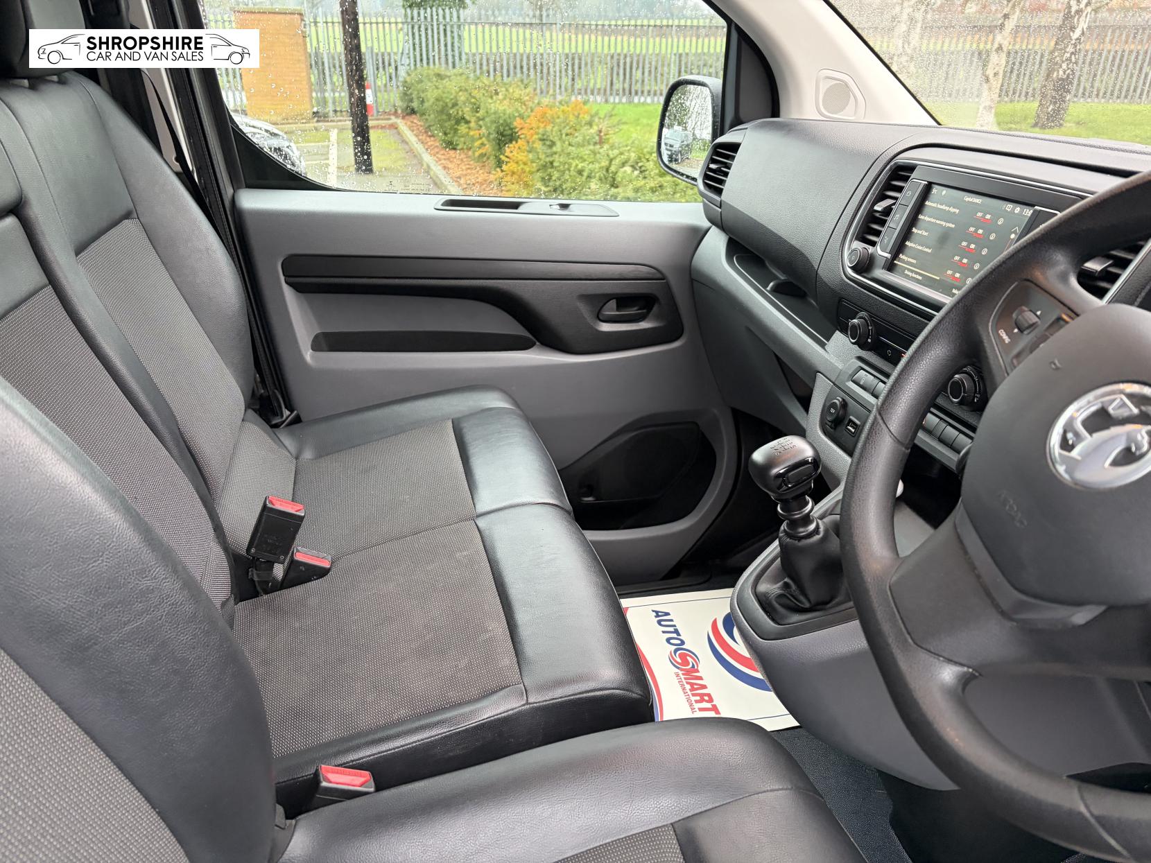 Vauxhall Vivaro 2.0 Turbo D 3100 Elite Panel Van 5dr Diesel Manual L2 H1 Euro 6 (s/s) (120 ps)