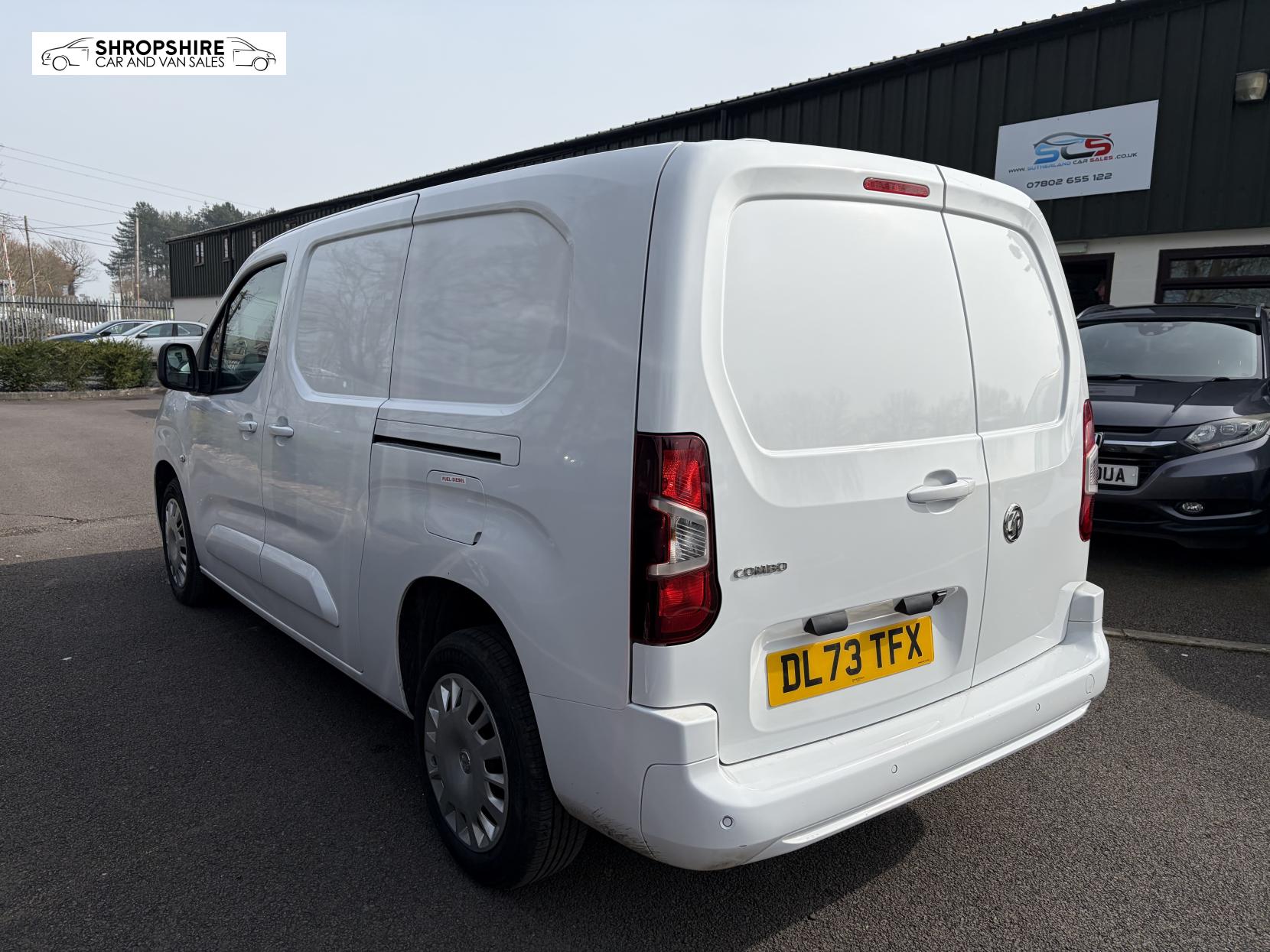 Vauxhall Combo 1.5 Turbo D 2300 Pro Panel Van 6dr Diesel Manual L2 H1 Euro 6 (s/s) (100 ps)