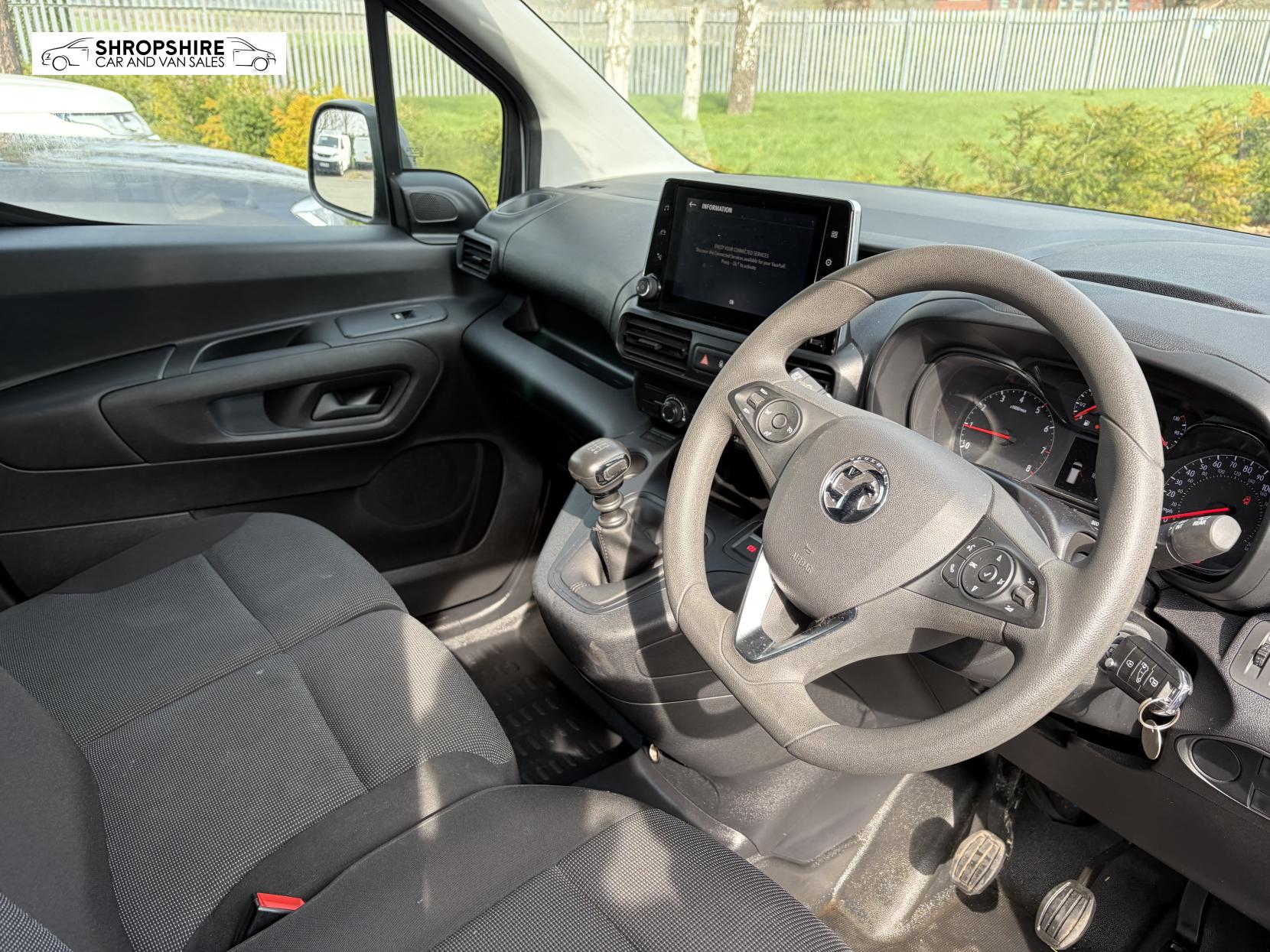 Vauxhall Combo 1.5 Turbo D 2300 Pro Panel Van 6dr Diesel Manual L2 H1 Euro 6 (s/s) (100 ps)