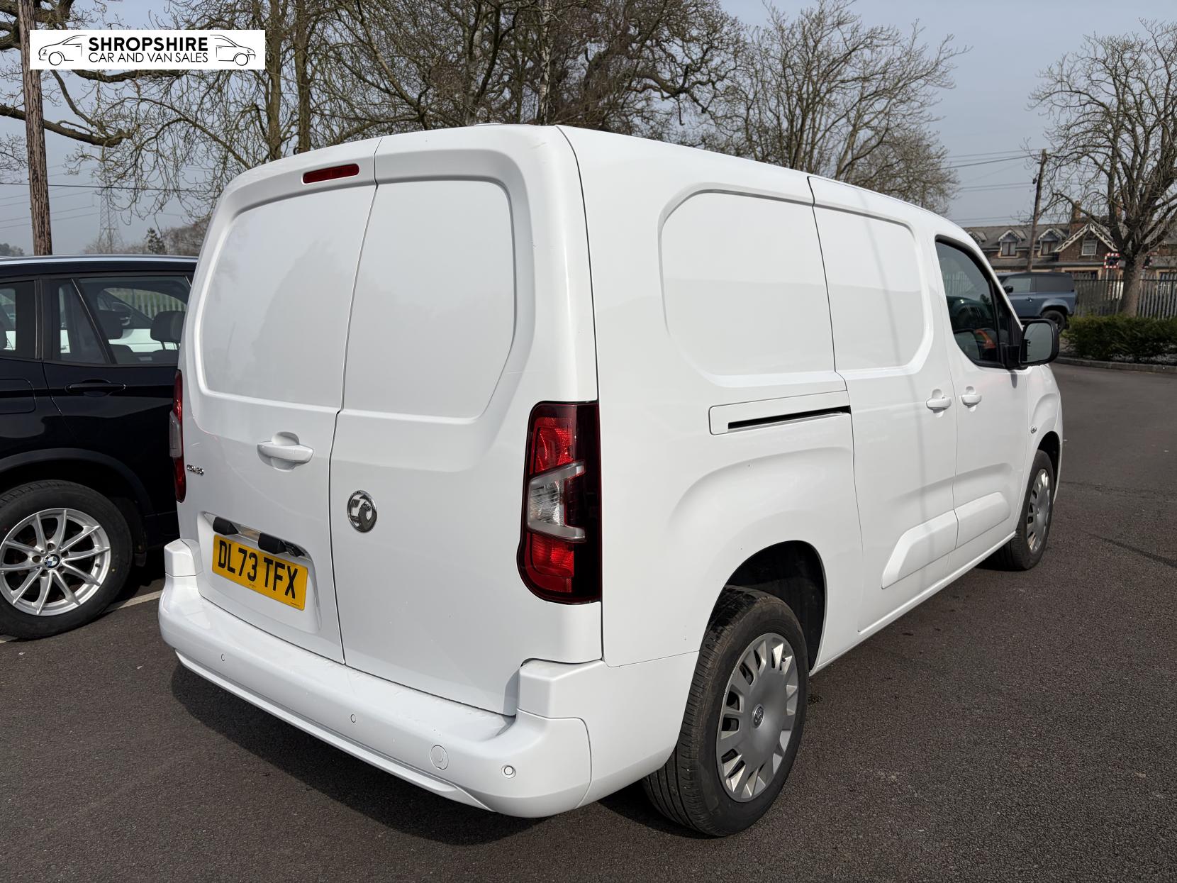 Vauxhall Combo 1.5 Turbo D 2300 Pro Panel Van 6dr Diesel Manual L2 H1 Euro 6 (s/s) (100 ps)