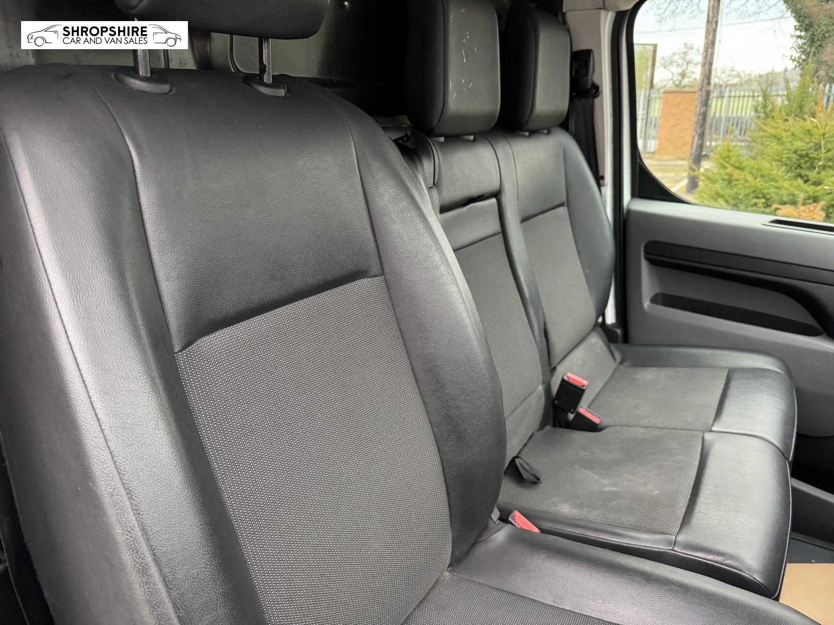 Vauxhall Vivaro 1.5 Turbo D 2900 Sportive Panel Van 5dr Diesel Manual L2 H1 Euro 6 (s/s) (100 ps)