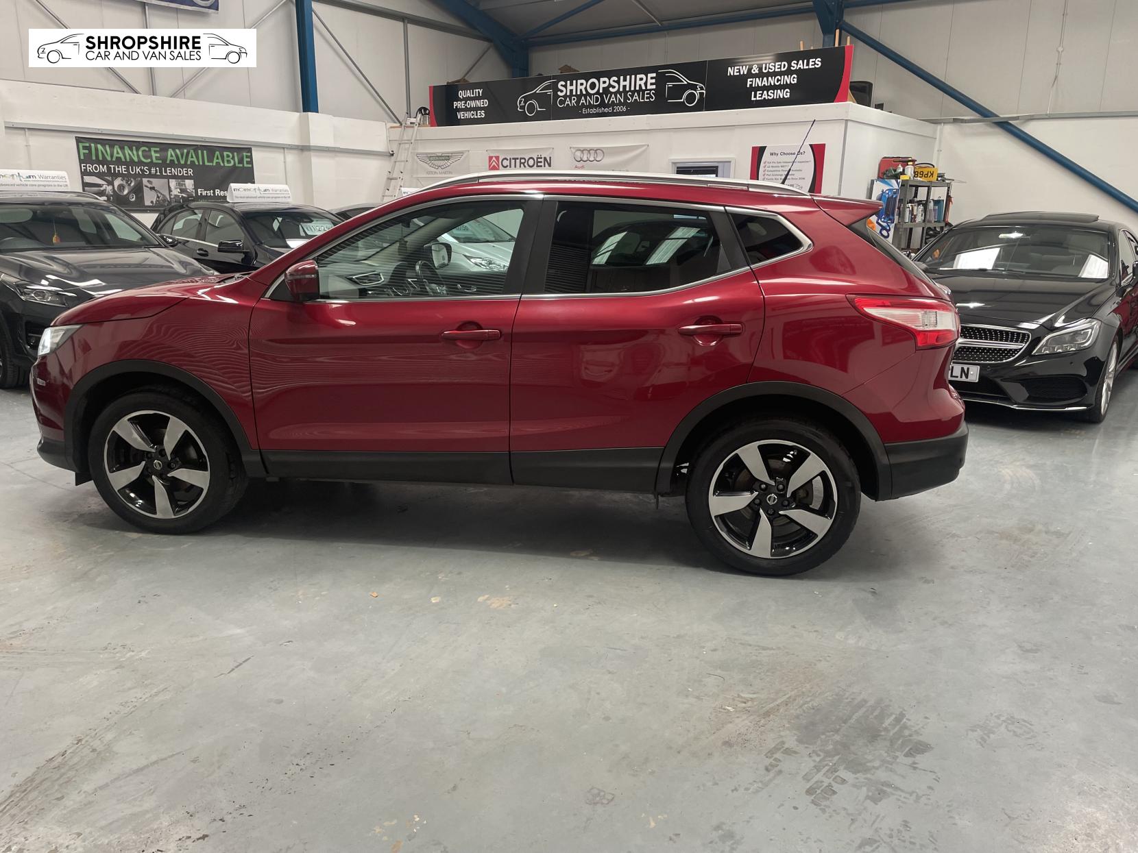 Nissan Qashqai 1.6 dCi n-tec+ SUV 5dr Diesel Manual 2WD Euro 5 (s/s) (130 ps)