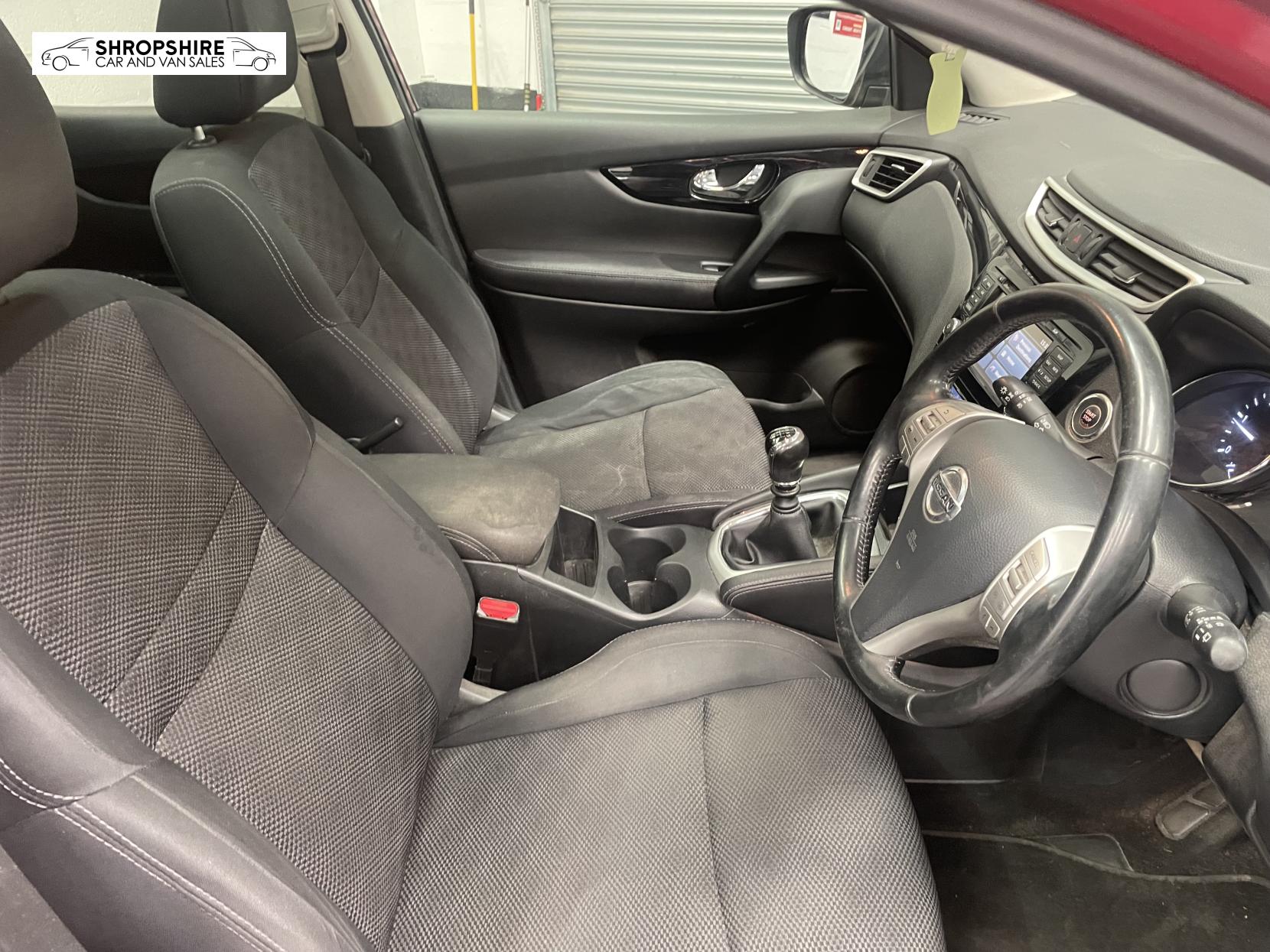 Nissan Qashqai 1.6 dCi n-tec+ SUV 5dr Diesel Manual 2WD Euro 5 (s/s) (130 ps)