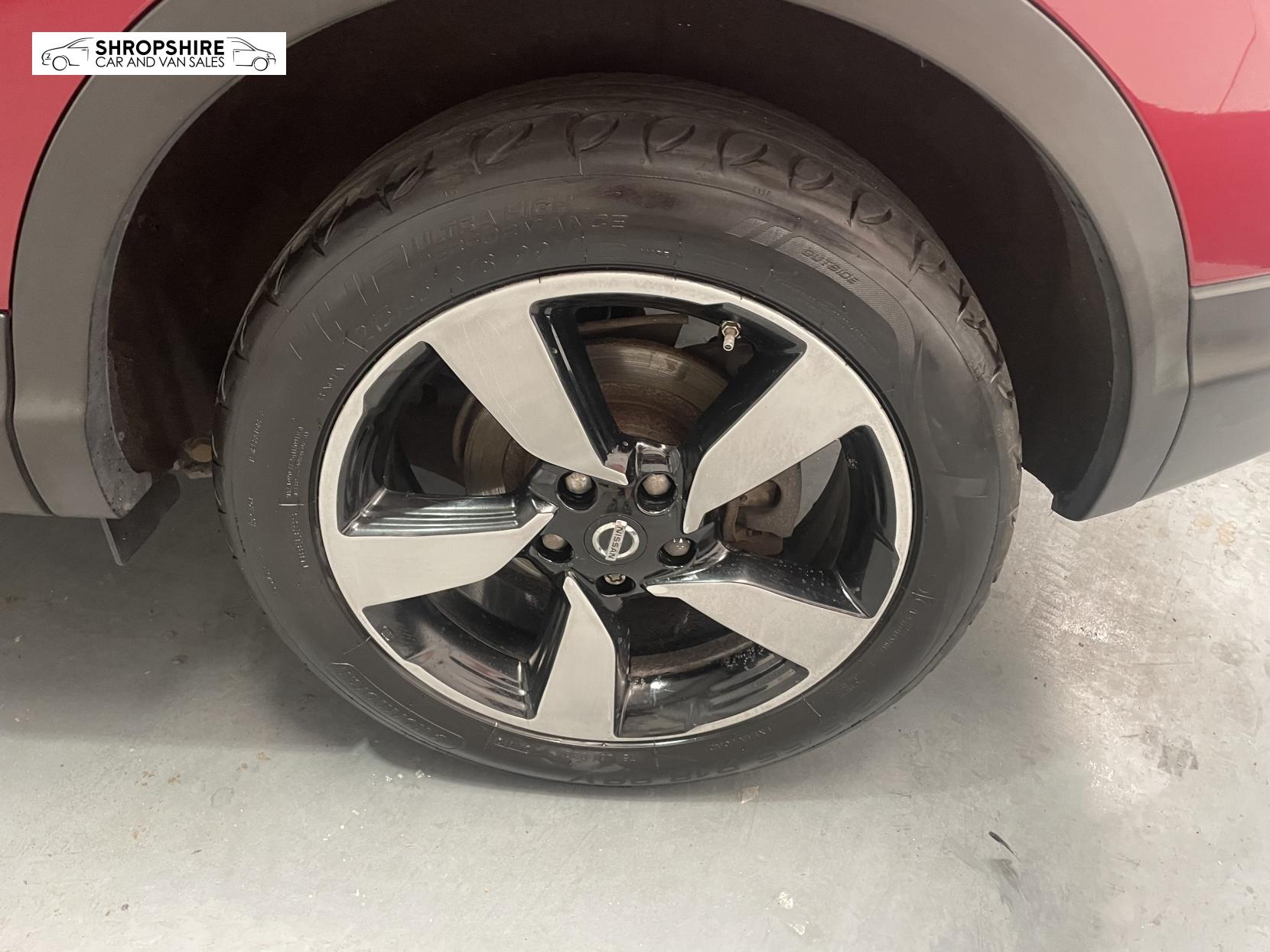 Nissan Qashqai 1.6 dCi n-tec+ SUV 5dr Diesel Manual 2WD Euro 5 (s/s) (130 ps)