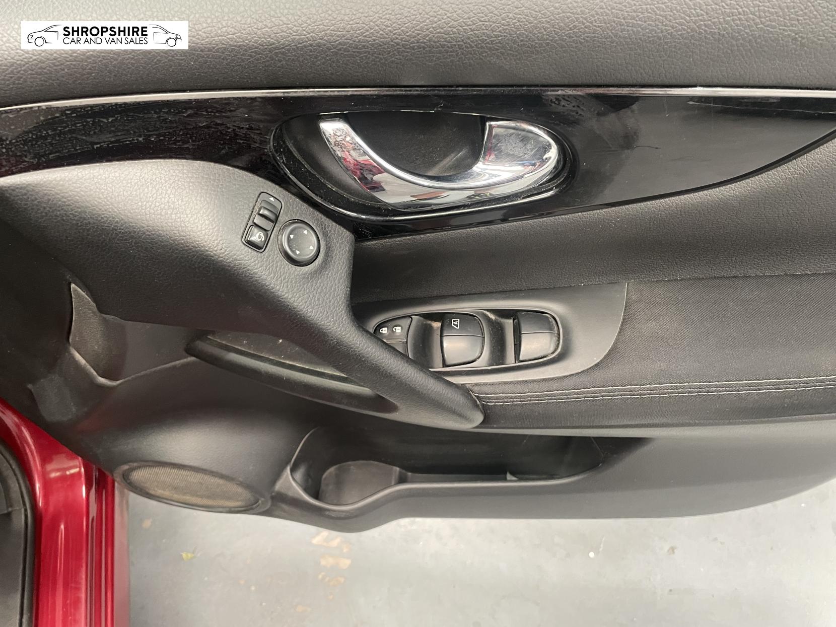 Nissan Qashqai 1.6 dCi n-tec+ SUV 5dr Diesel Manual 2WD Euro 5 (s/s) (130 ps)