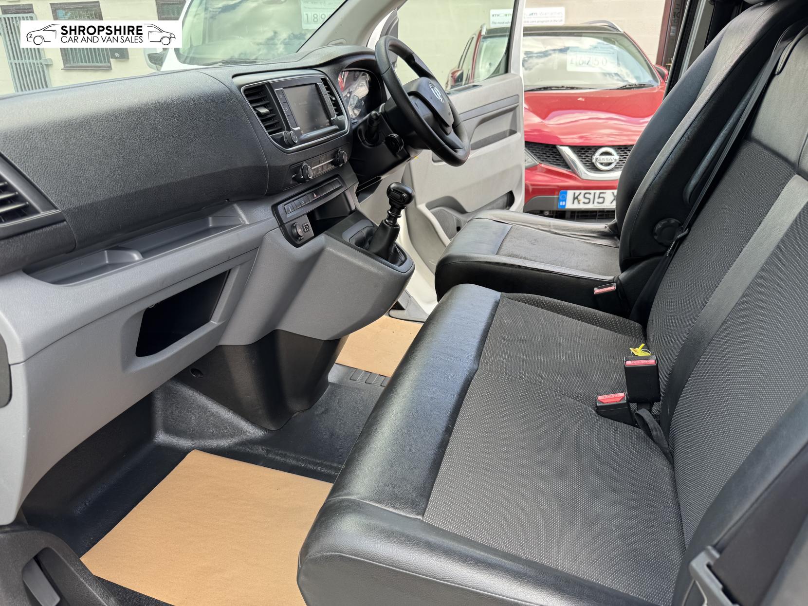Vauxhall Vivaro 1.5 Turbo D 2900 Dynamic Panel Van 6dr Diesel Manual L2 H1 Euro 6 (s/s) (100 ps)