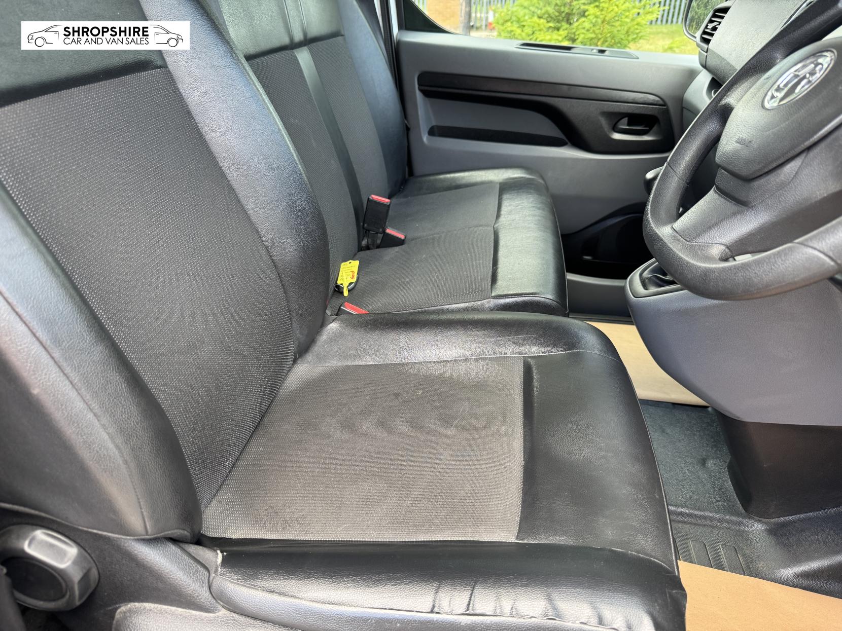 Vauxhall Vivaro 1.5 Turbo D 2900 Dynamic Panel Van 6dr Diesel Manual L2 H1 Euro 6 (s/s) (100 ps)