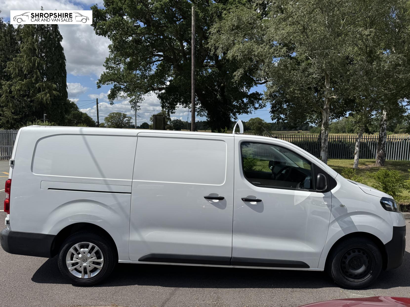 Vauxhall Vivaro 1.5 Turbo D 2900 Dynamic Panel Van 6dr Diesel Manual L2 H1 Euro 6 (s/s) (100 ps)