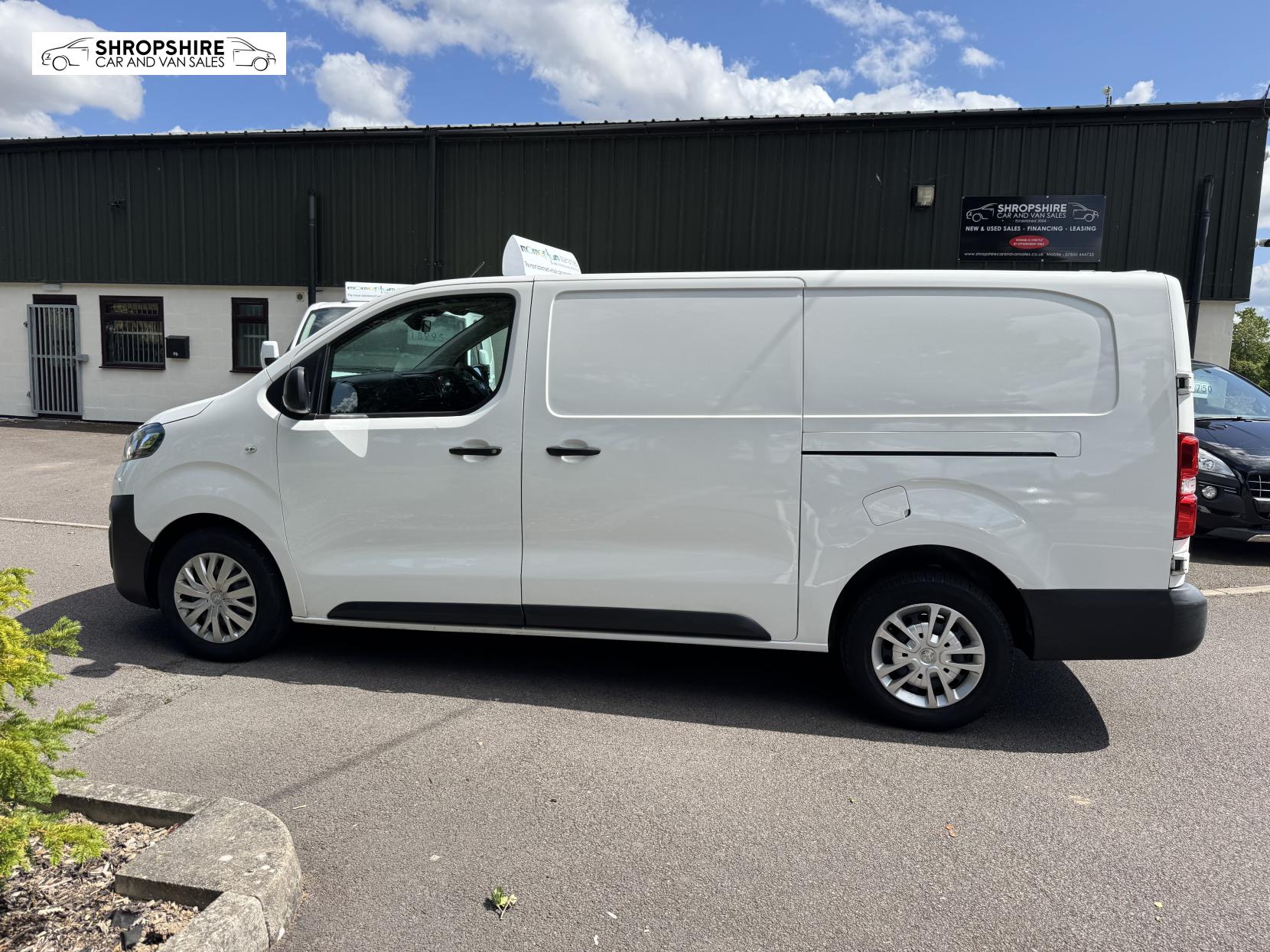 Vauxhall Vivaro 1.5 Turbo D 2900 Dynamic Panel Van 6dr Diesel Manual L2 H1 Euro 6 (s/s) (100 ps)