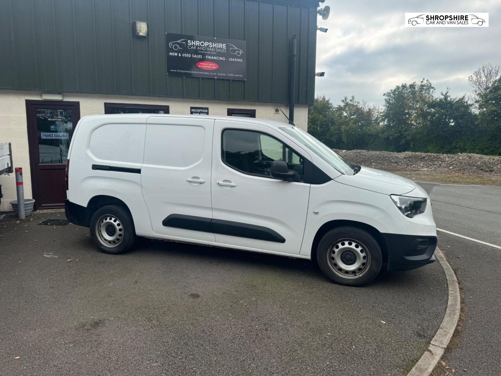 Vauxhall Combo 1.5 Turbo D 2300 Edition Auto L2 H1 Euro 6 (s/s) 4dr