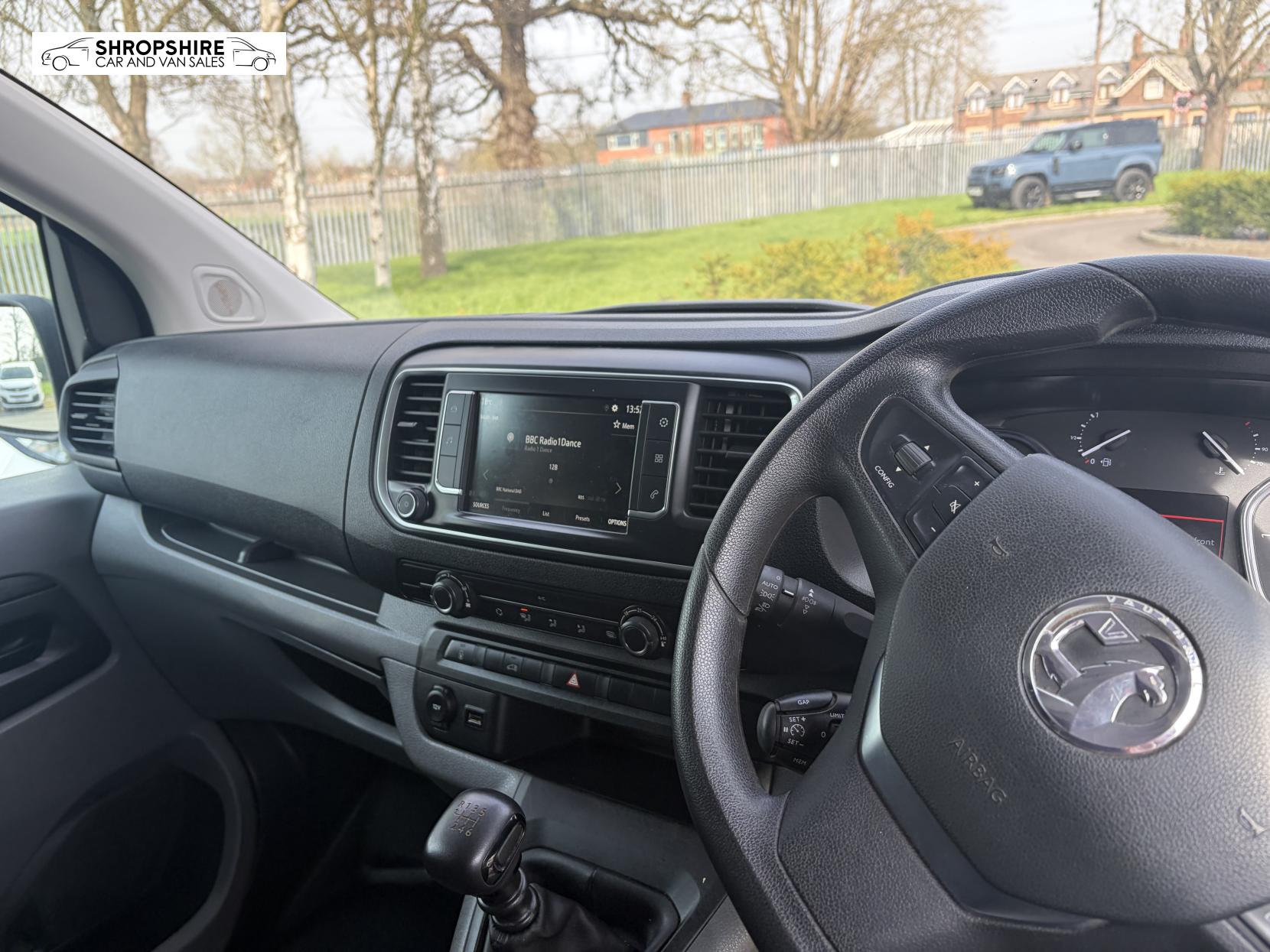 Vauxhall Vivaro 1.5 Turbo D 2900 Dynamic Panel Van 6dr Diesel Manual L2 H1 Euro 6 (s/s) (100 ps)