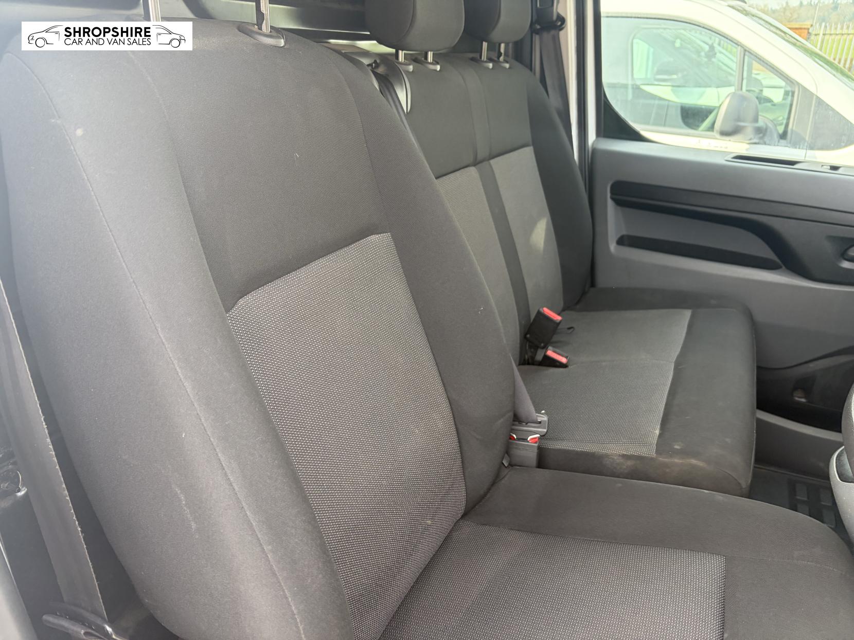 Vauxhall Vivaro 1.5 Turbo D 2900 Dynamic Panel Van 6dr Diesel Manual L2 H1 Euro 6 (s/s) (100 ps)