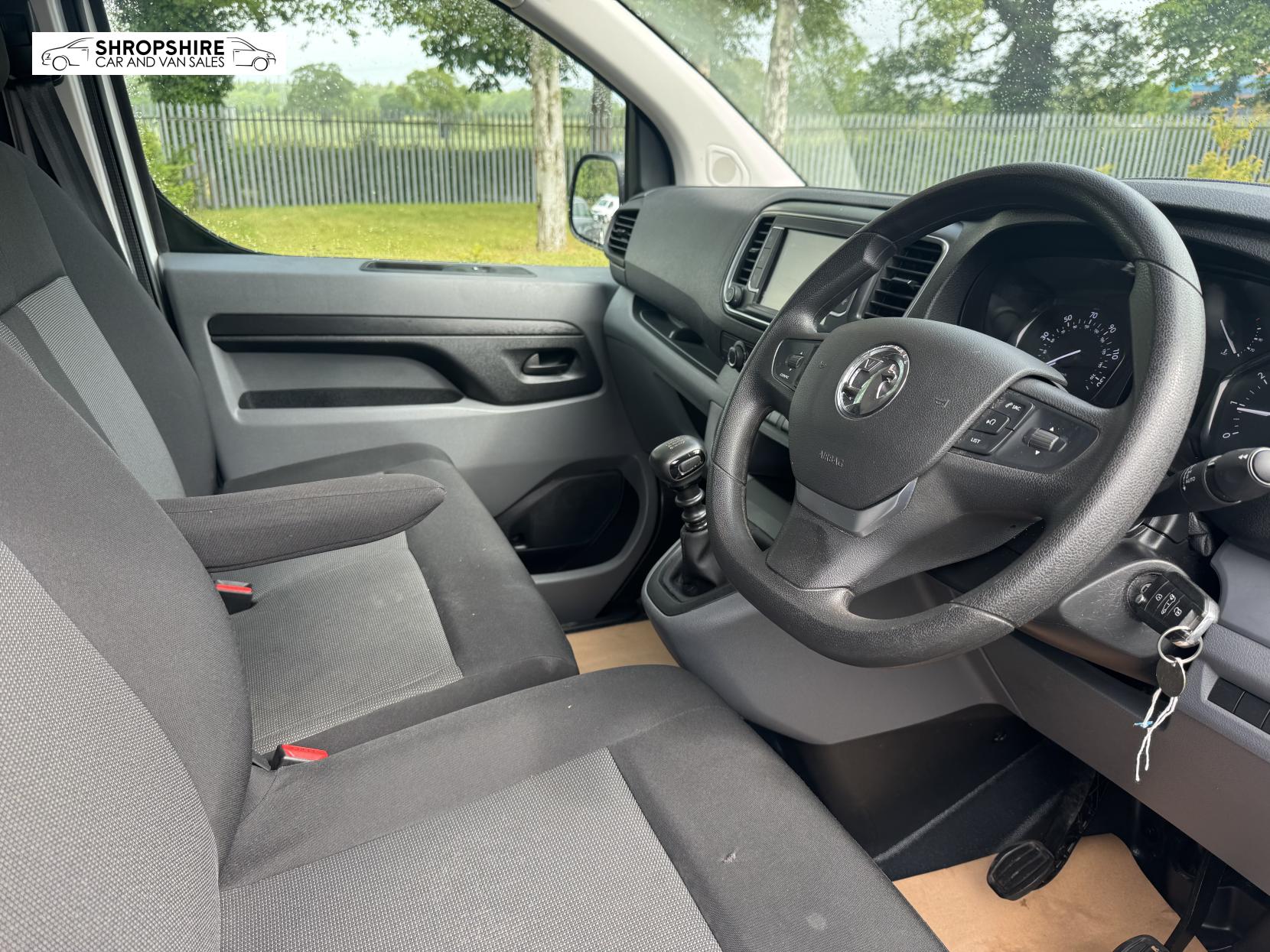Vauxhall Vivaro 1.5 Turbo D 2900 Dynamic Panel Van 6dr Diesel Manual L2 H1 Euro 6 (s/s) (100 ps)