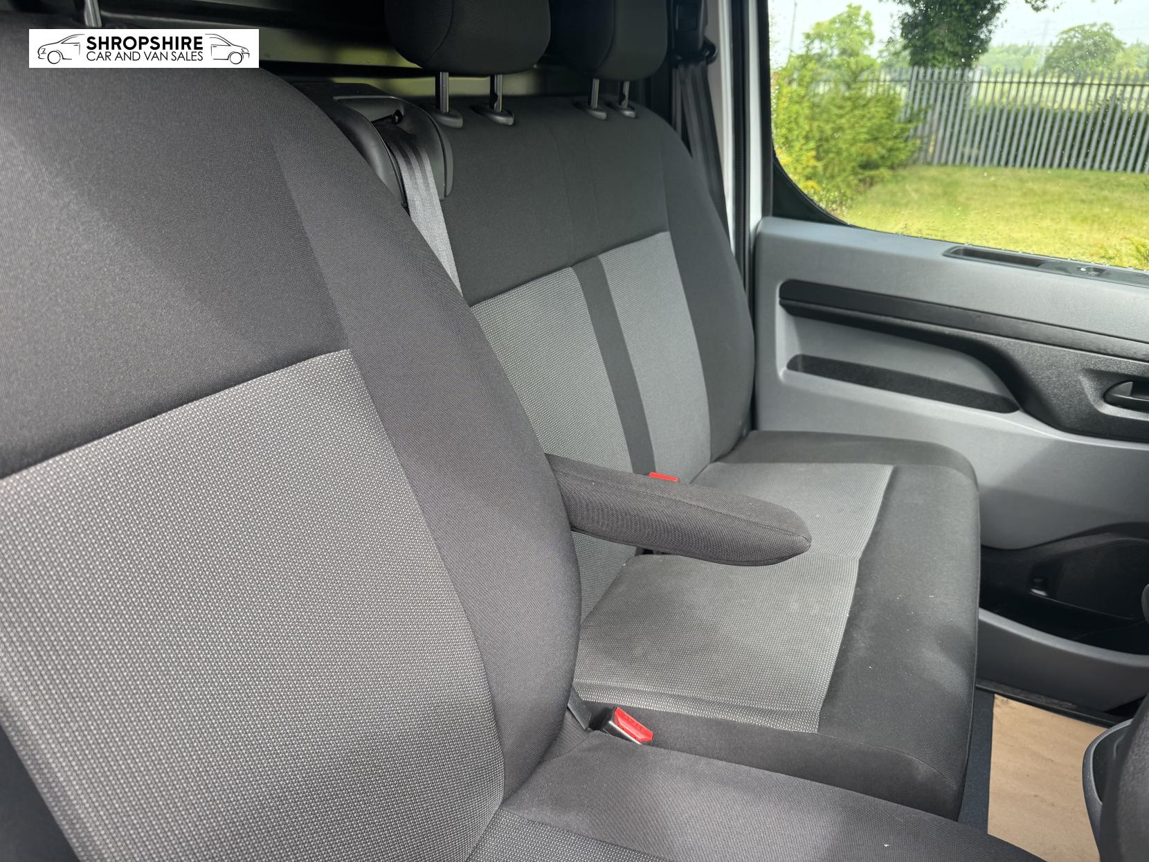 Vauxhall Vivaro 1.5 Turbo D 2900 Dynamic Panel Van 6dr Diesel Manual L2 H1 Euro 6 (s/s) (100 ps)