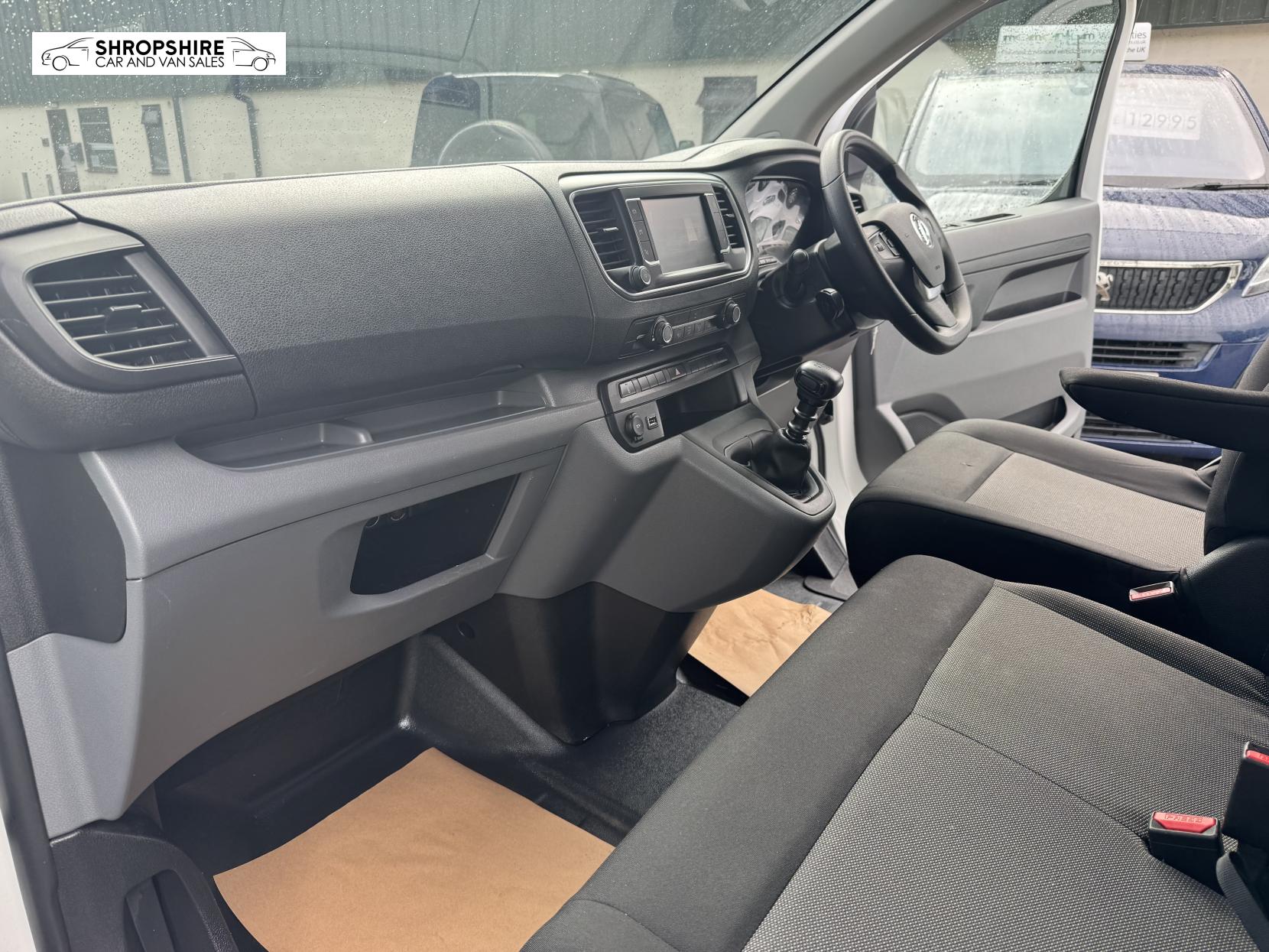 Vauxhall Vivaro 1.5 Turbo D 2900 Dynamic Panel Van 6dr Diesel Manual L2 H1 Euro 6 (s/s) (100 ps)