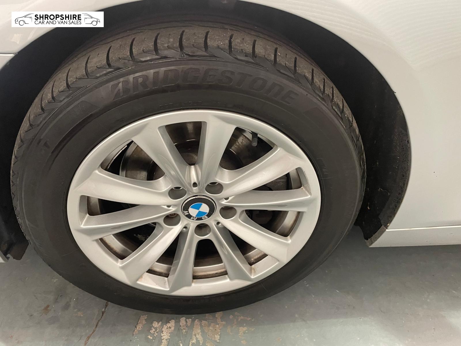 BMW 5 Series 2.0 520d SE Saloon 4dr Diesel Auto Euro 6 (s/s) (184 ps)