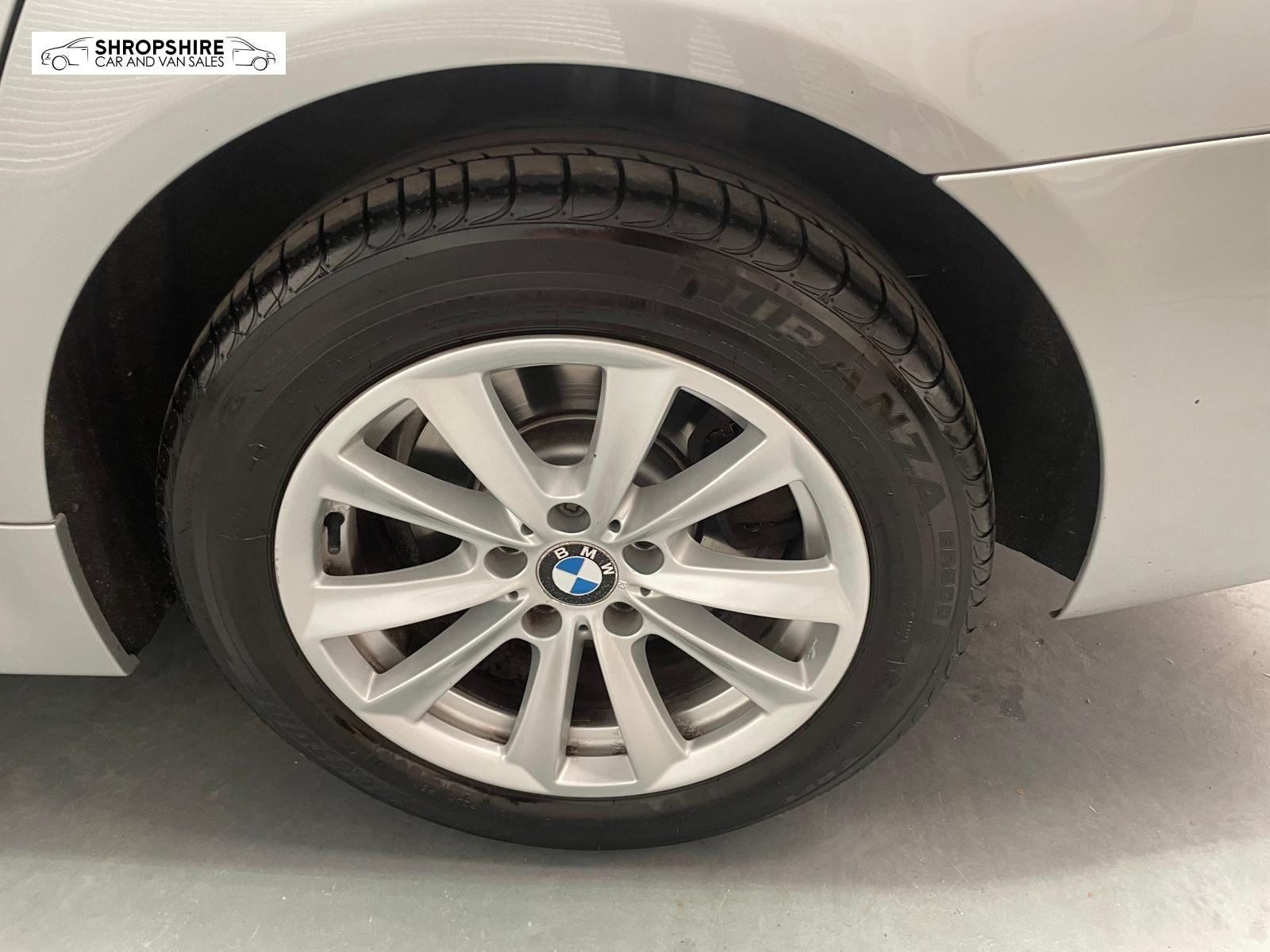BMW 5 Series 2.0 520d SE Saloon 4dr Diesel Auto Euro 6 (s/s) (184 ps)