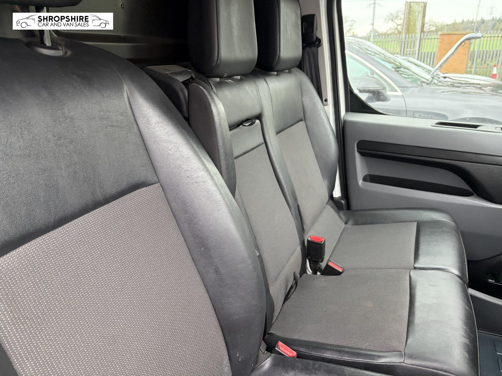 Peugeot Expert 1.5 BlueHDi 1000 Professional Standard Panel Van 6dr Diesel Manual MWB Euro 6 (s/s) (100 bhp)