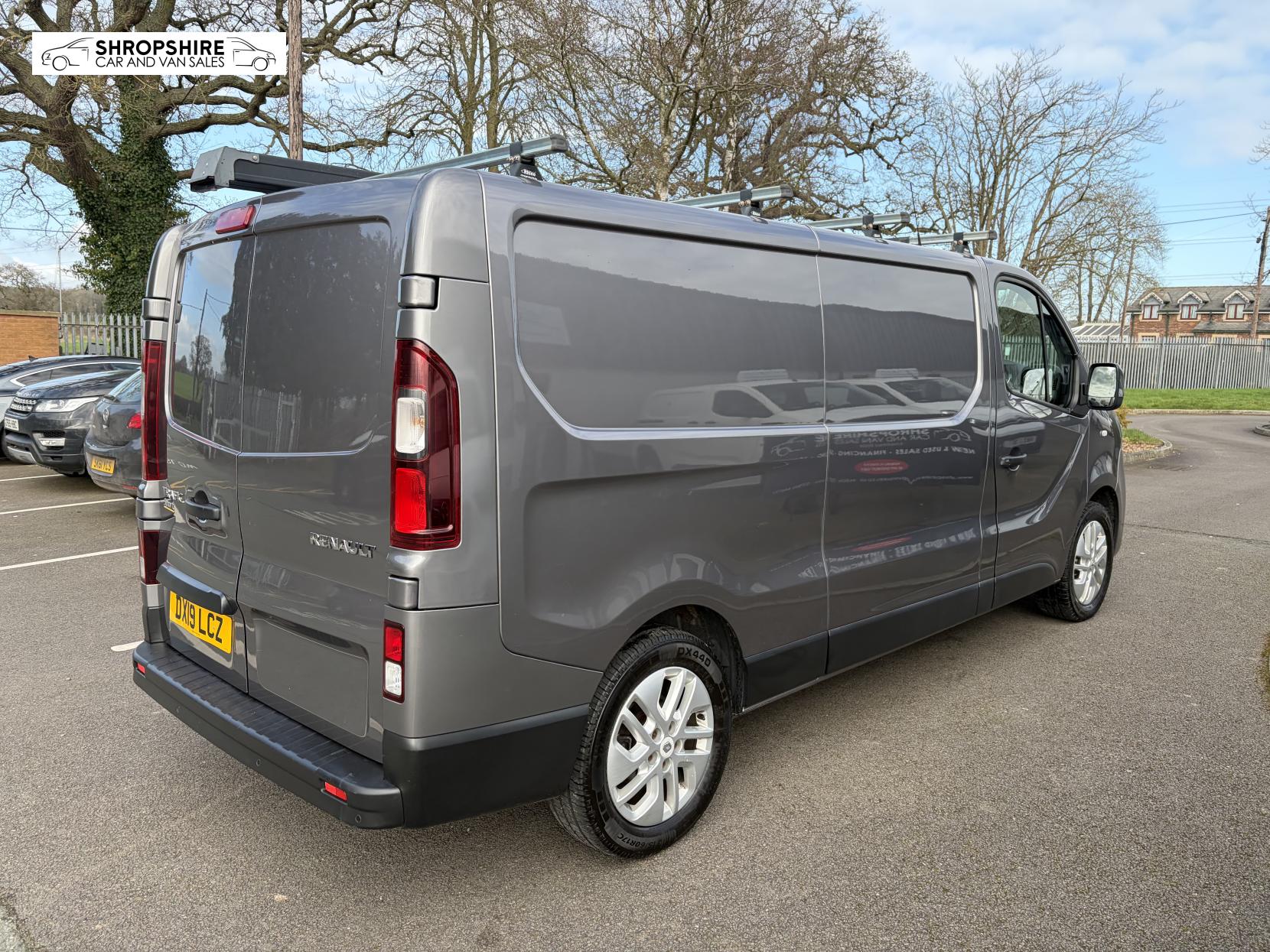 Renault Trafic 1.6 dCi ENERGY 29 Sport Nav Panel Van 5dr Diesel Manual LWB Standard Roof Euro 6 (s/s) (125 ps)