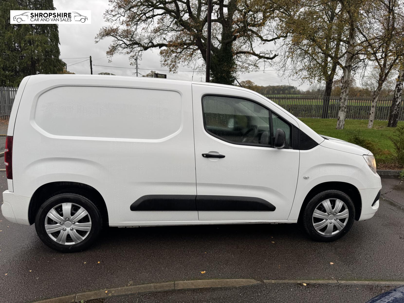 Vauxhall Combo 1.5 Turbo D 2000 Sportive Panel Van 4dr Diesel Manual L1 H1 Euro 6 (s/s) (100 ps)